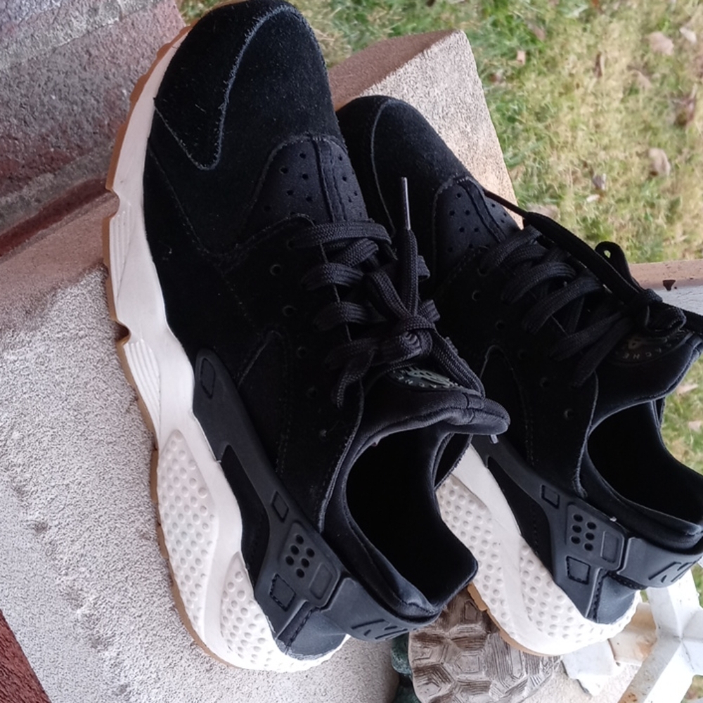 Nike wmns air huarache run sd